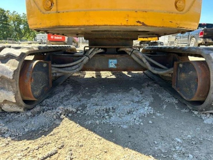 2015-deere-17g-image-26