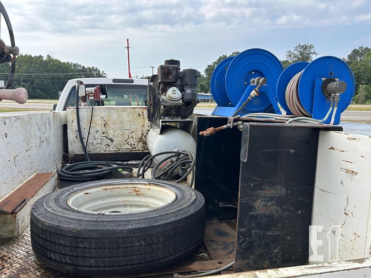 2016-ford-f550-sd-image-16