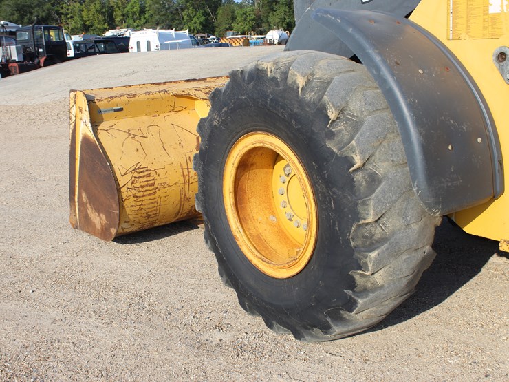 2015-deere-544k-image-10