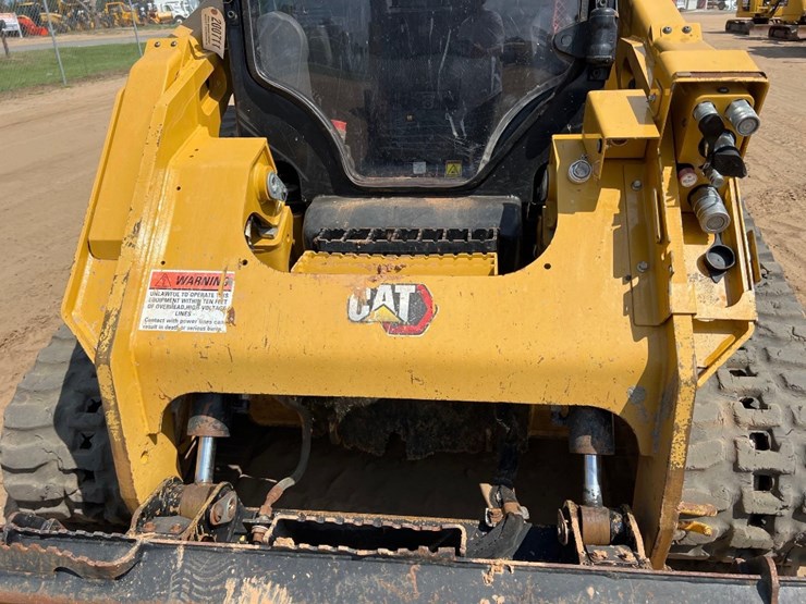 2023-caterpillar-299d3-xe-image-19