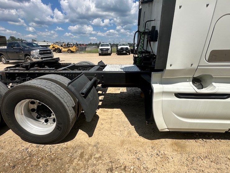 2015-international-prostar-image-38