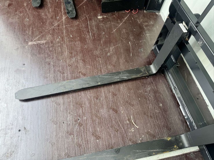 mower-king-pallet-fork-attachment---model-sa25051304g-image-3