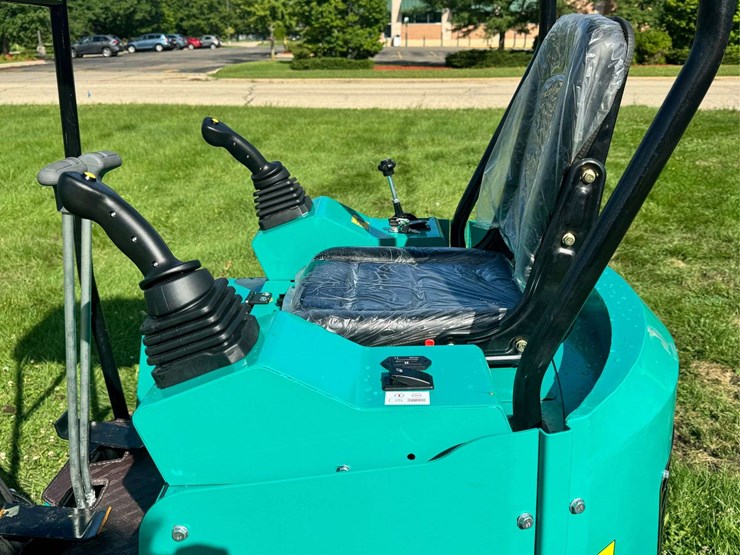 2025-cfg-industrial-h15r-mini-excavator-...-unused-image-12