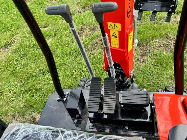 2025-industrial-nt18k-mini-excavator-...-unused...-brand-new-battery-installed-image-16