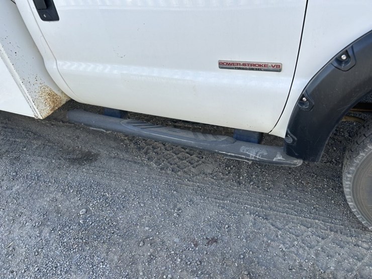 2004-ford-f550-sd-image-71