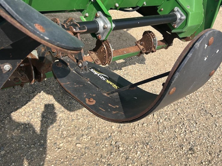 2012-john-deere-618c-image-11
