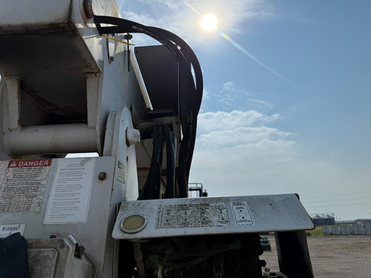 2005-international-durastar-4300-image-105