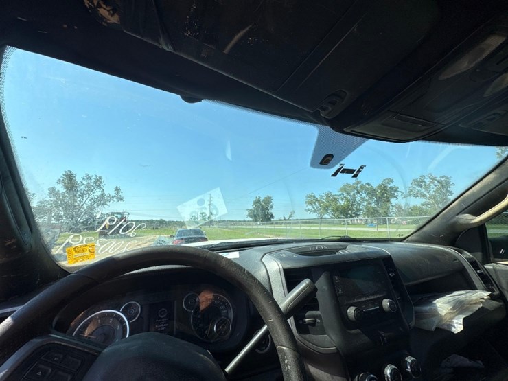 2019-dodge-ram-5500-image-30