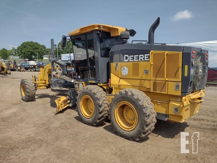 2020-deere-670gp-image-43