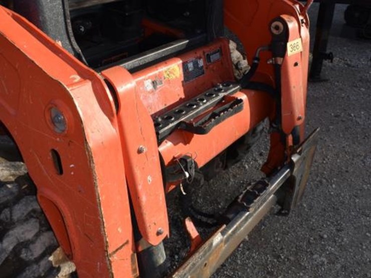 kubota-ssv75-image-9