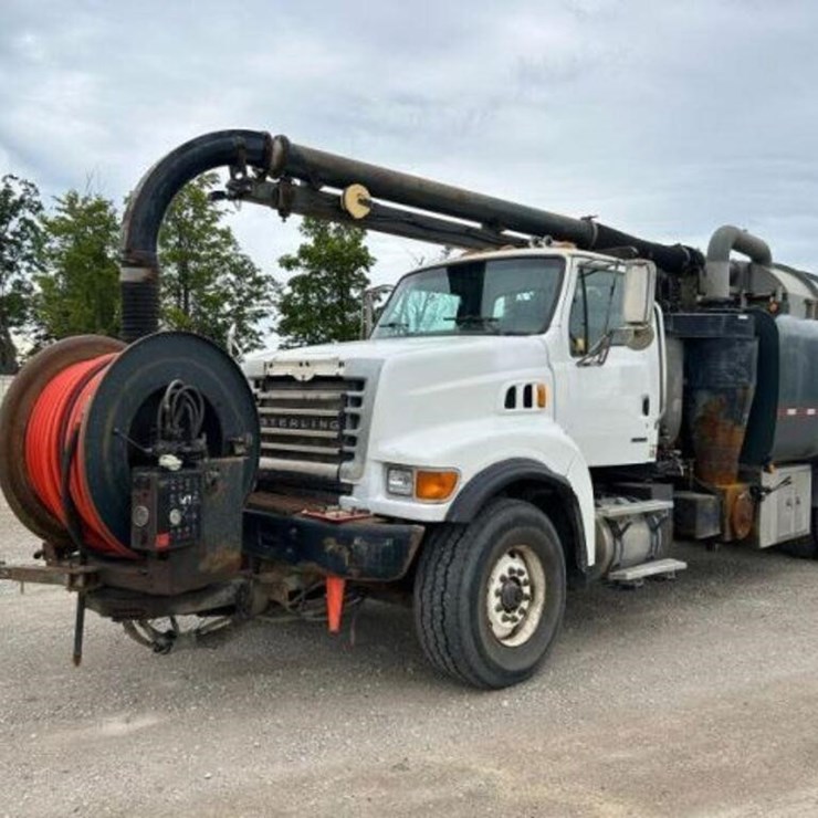 2007 Sterling L-Line T/A Flusher Truck 2FZHAZDE07A