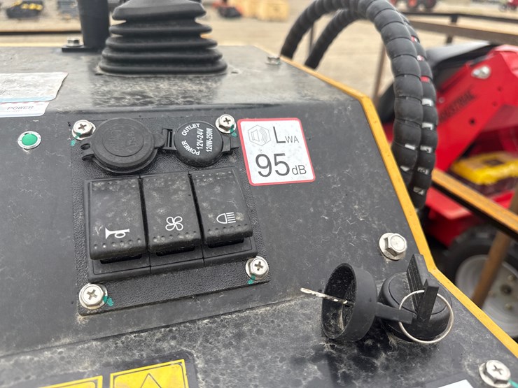 #220-•-#26525-•-unused-agt-mx-mrt14-compact-track-loader-image-9