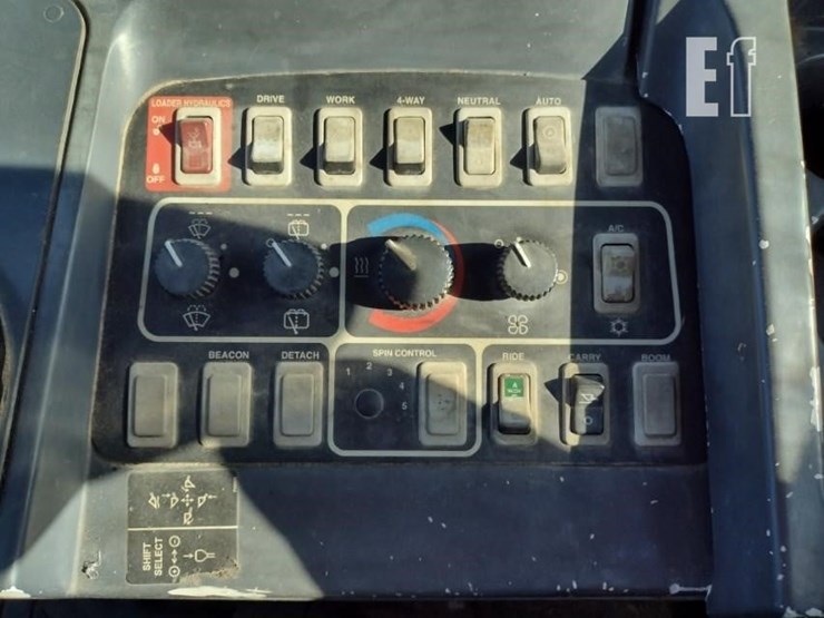 2003-deere-444h-image-10