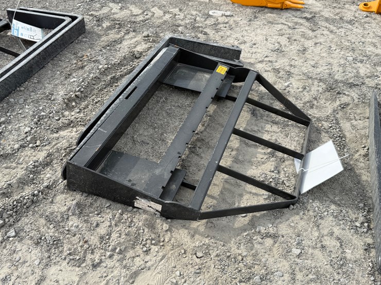 #2000-•-#26511-•-unused-mower-king-sa-skid-steer-forks-image-4