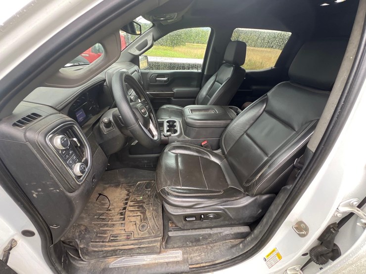 2020-gmc-sierra-1500-slt-image-13