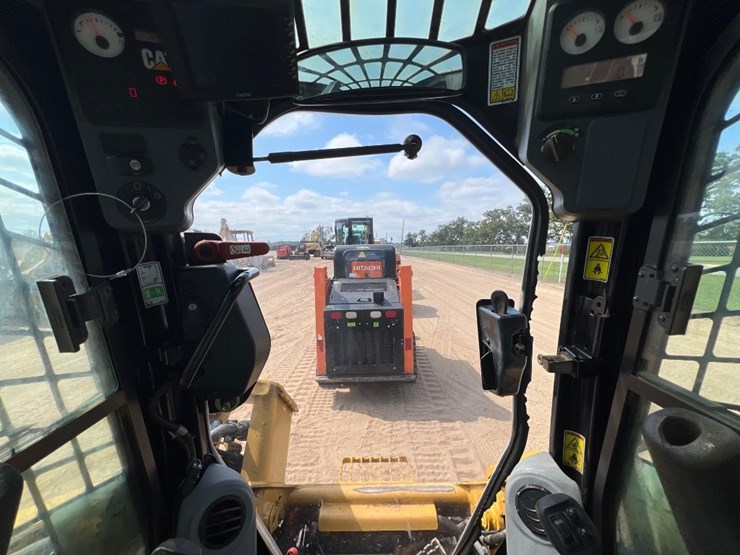 2012-caterpillar-299d-xhp-image-35