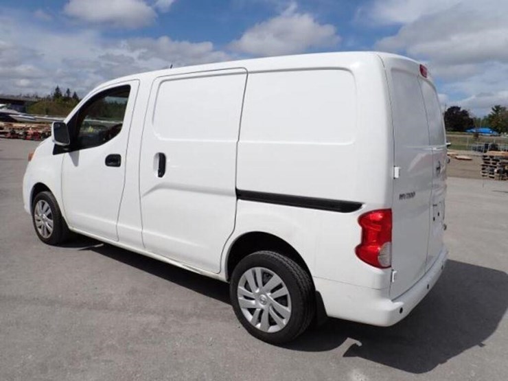 2020-nissan-nv200-image-8