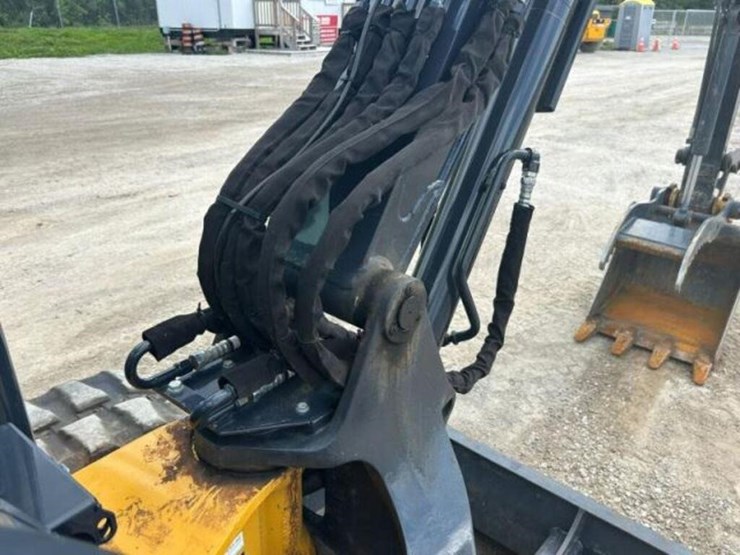 2023-deere-50g-image-25