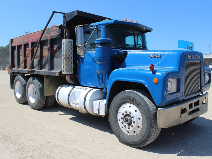 1987-mack-r688st-image-2