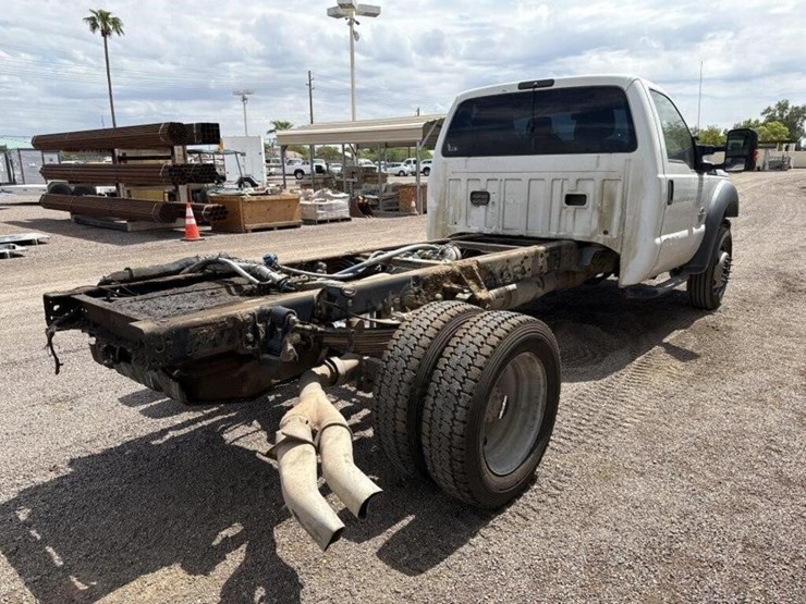 2015-ford-f550-image-5