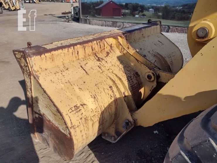 2003-deere-444h-image-18