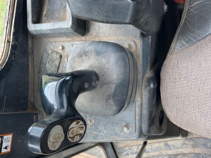 2016-deere-650k-lgp-image-20
