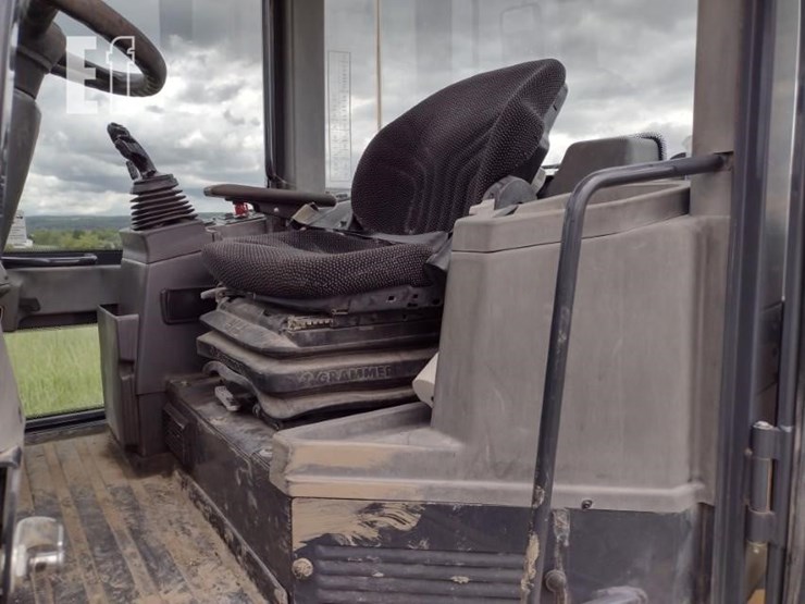 2017-deere-244kii-image-11