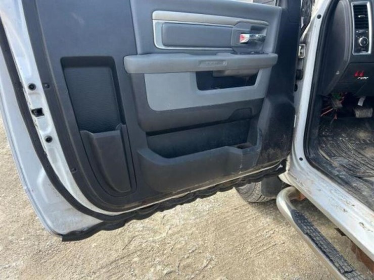 2018-ram-3500-hd-image-21