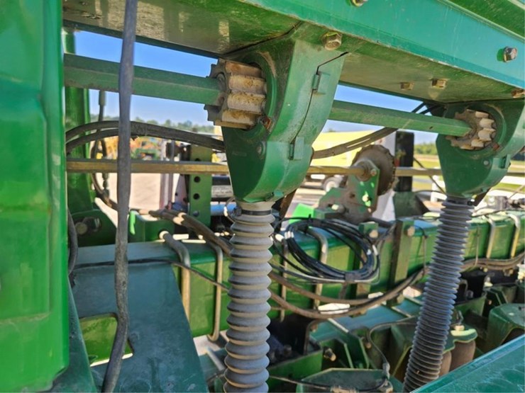 john-deere-1530-image-36