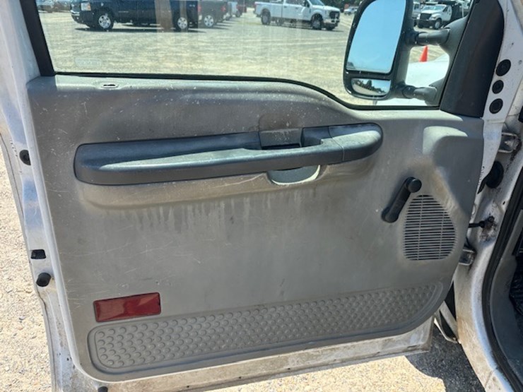 2002-ford-f250-image-23