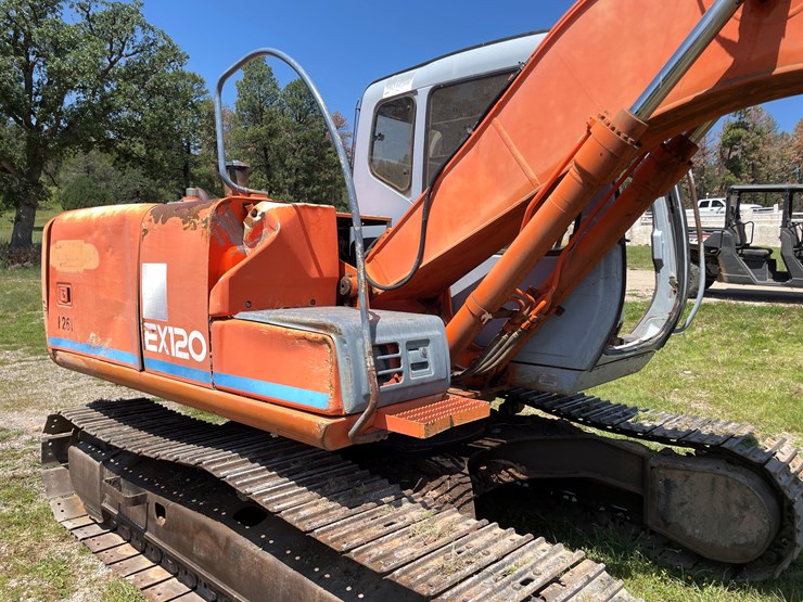 hitachi-ex120-image-12