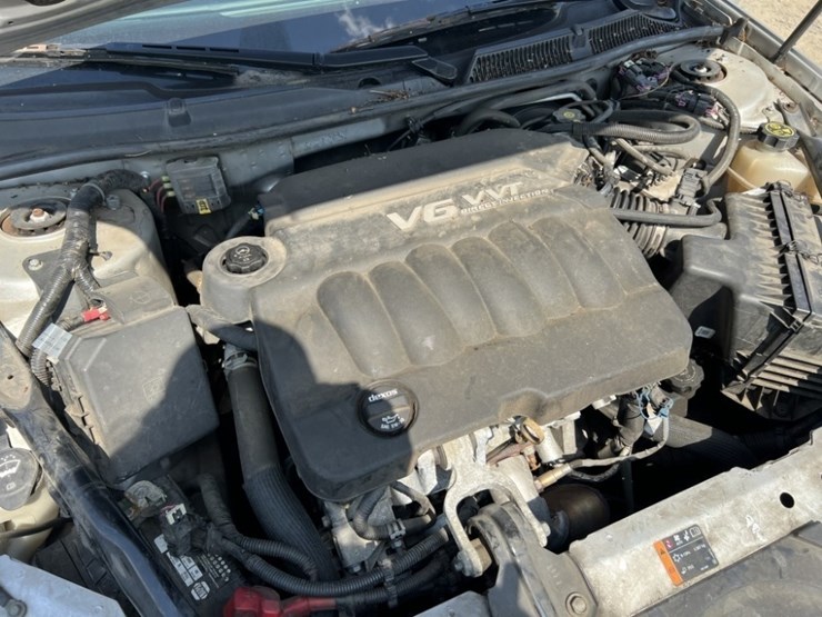2013-chevrolet-impala-sedan-image-11