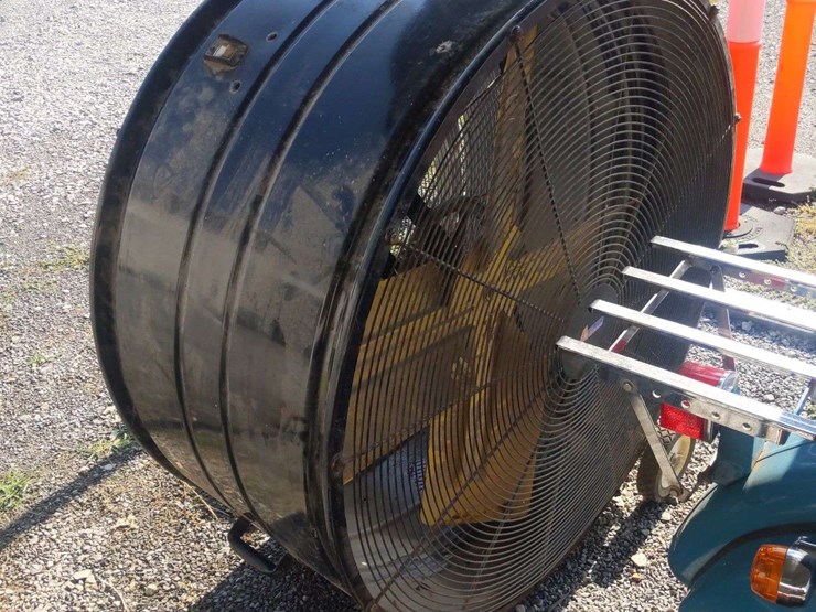 autumaire-44"-industrial-shop-fan-image-3
