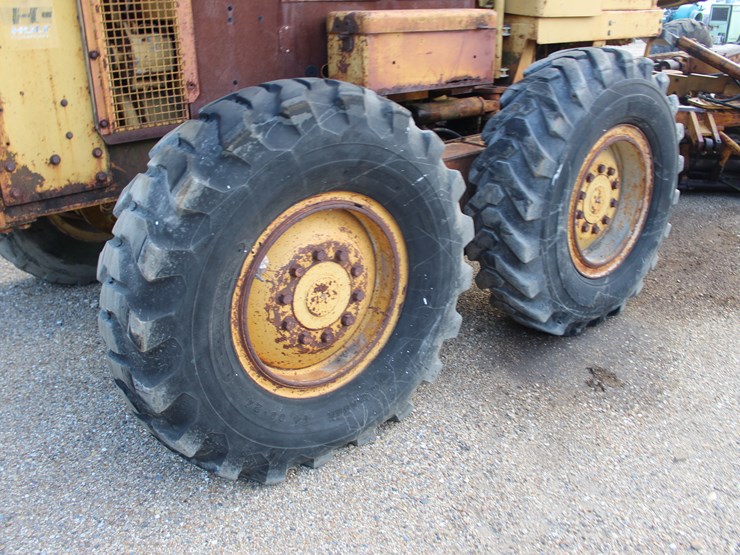 caterpillar-12-image-6
