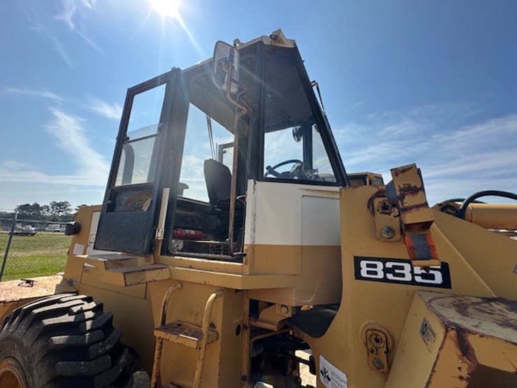 #2286-•-tcm-835-2-series-rubber-tire-loader-image-32