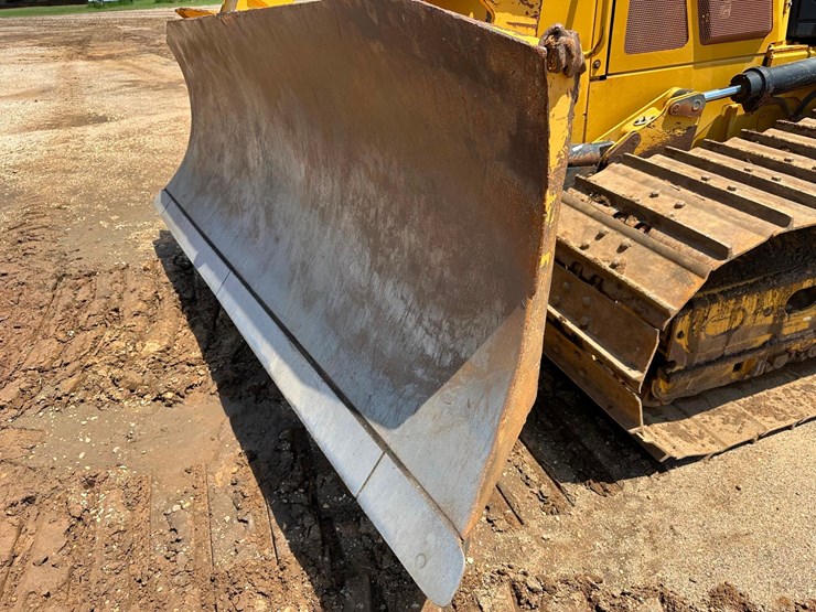 2017-caterpillar-d5-image-20
