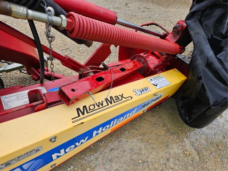 new-holland-h6740-image-23