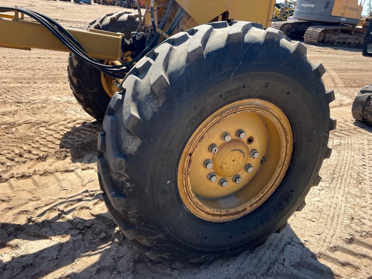 caterpillar-140m-image-30