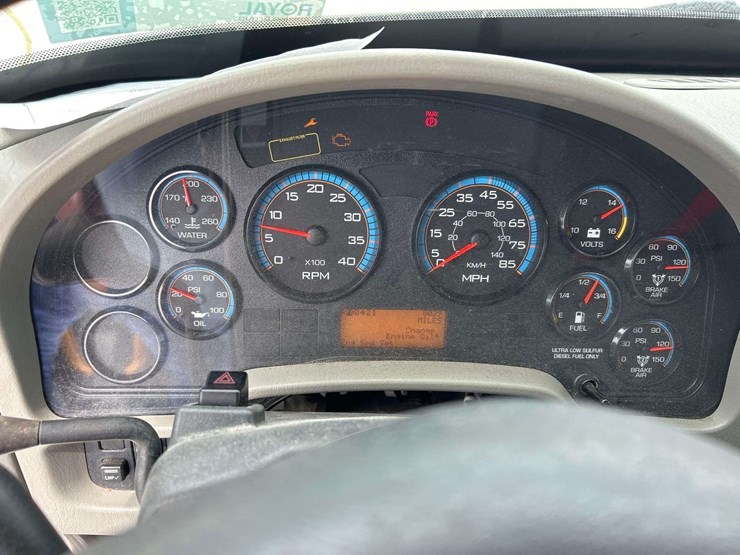 2014-international-durastar-4300-image-13