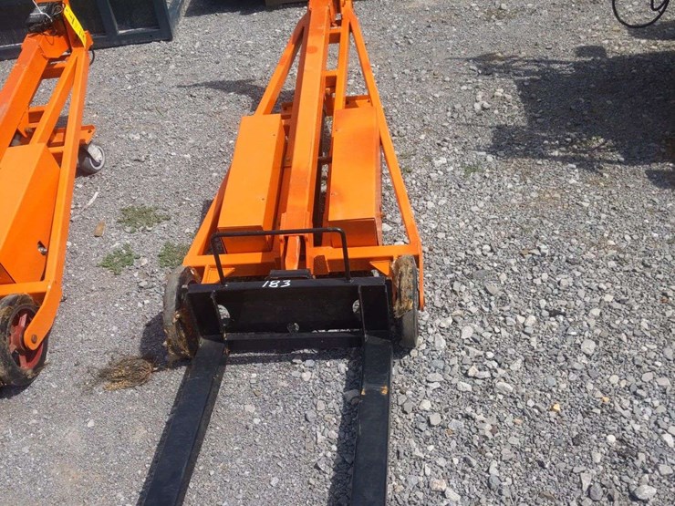 qty-(1)-electric-rechargeable-pallet-jack-image-1