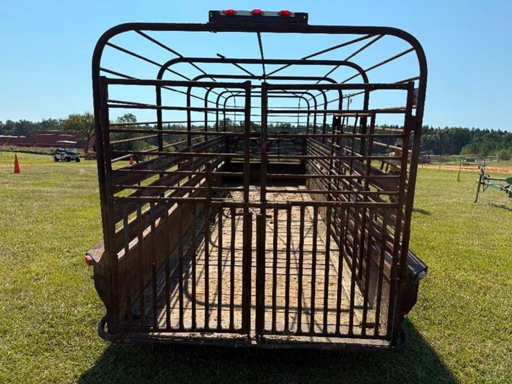20'-neckover-gooseneck-stock-trailer-**no-title**-image-9