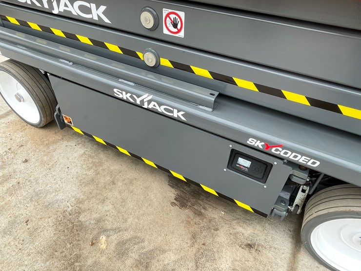 #126-•-2025-skyjack-sj3220e-scissors-lift-image-10