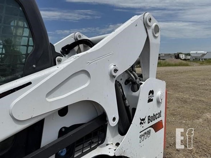 2019-bobcat-t770-image-69
