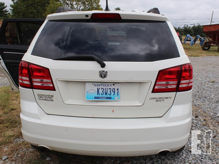 2010-dodge-journey-image-6