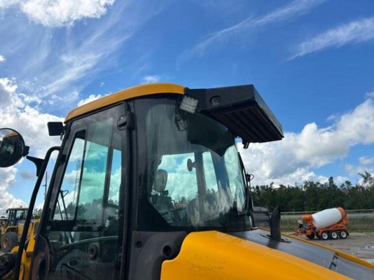 2019-jcb-409-image-41