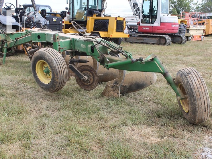 john-deere-2700-image-3