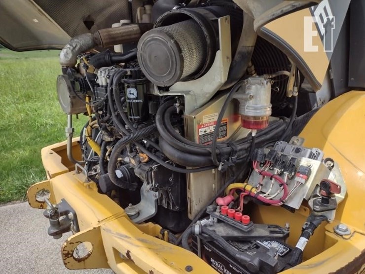 2017-deere-244kii-image-28