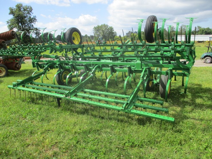 john-deere-1100-image-3