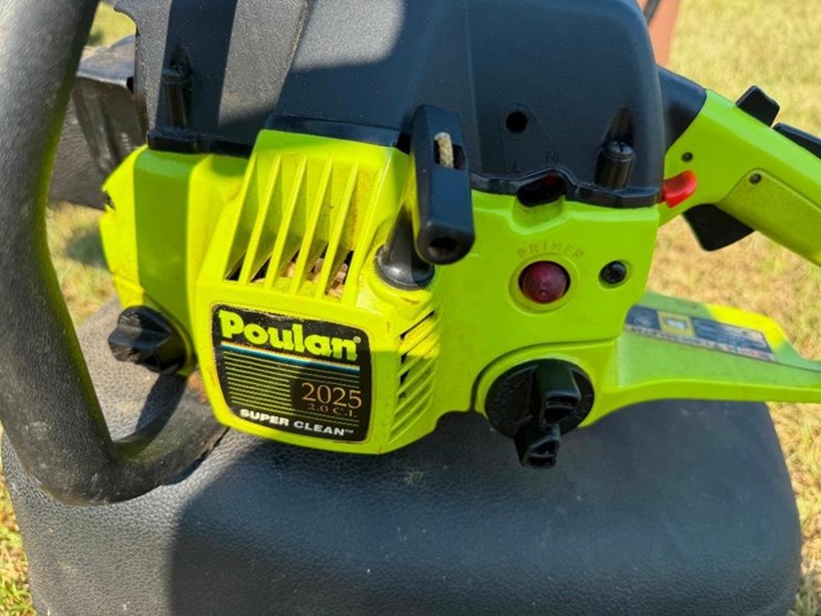 poulan-2025-chainsaw-image-2
