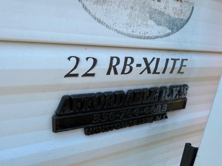 2009-wildwood-x-lite-22rb-camper-image-15